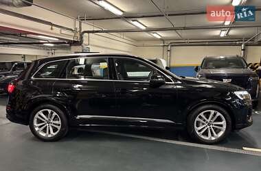 Внедорожник / Кроссовер Audi Q7 2024 в 