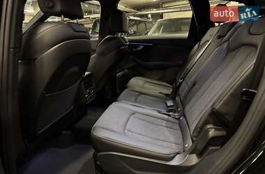 Внедорожник / Кроссовер Audi Q7 2024 в 