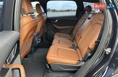 Внедорожник / Кроссовер Audi Q7 2017 в 