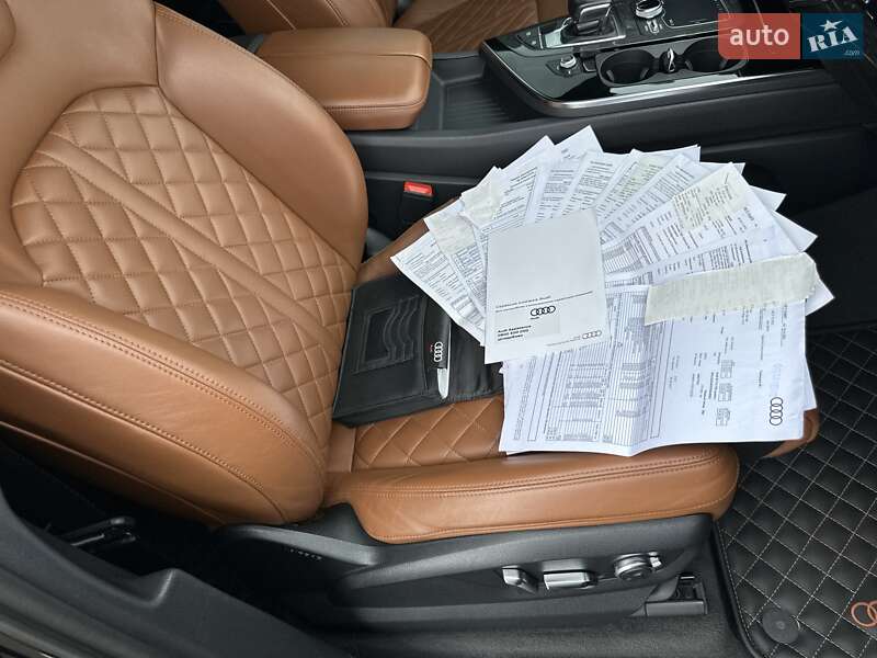 Внедорожник / Кроссовер Audi Q7 2017 в Киеве