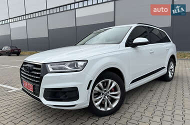 Внедорожник / Кроссовер Audi Q7 2017 в 