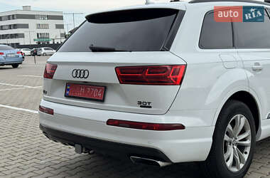 Внедорожник / Кроссовер Audi Q7 2017 в 