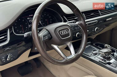 Внедорожник / Кроссовер Audi Q7 2017 в 
