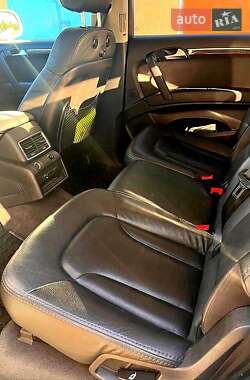 Внедорожник / Кроссовер Audi Q7 2013 в 