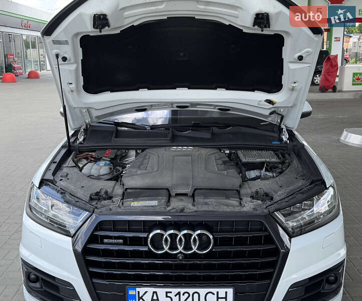 Внедорожник / Кроссовер Audi Q7 2016 в Житомире