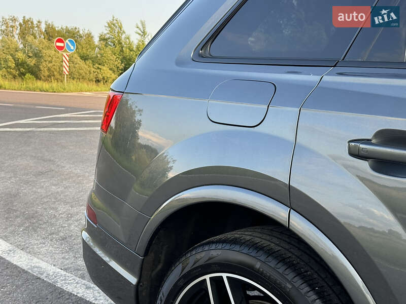 Внедорожник / Кроссовер Audi Q7 2017 в Ковеле
