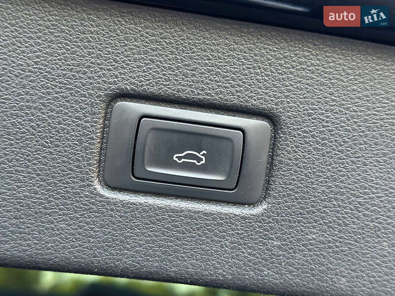 Внедорожник / Кроссовер Audi Q7 2015 в Днепре