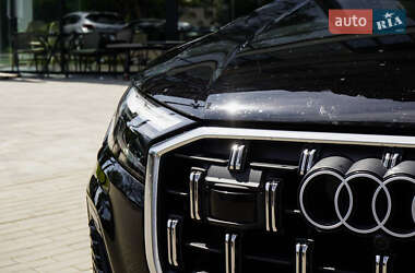Внедорожник / Кроссовер Audi Q7 2021 в 