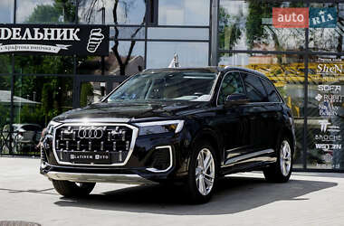 Внедорожник / Кроссовер Audi Q7 2021 в 