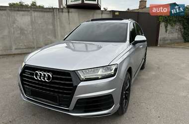 Внедорожник / Кроссовер Audi Q7 2018 в 
