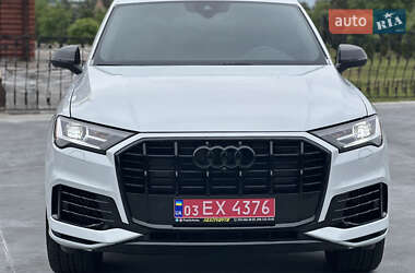 Внедорожник / Кроссовер Audi Q7 2021 в 