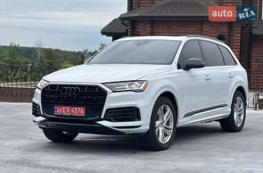 Внедорожник / Кроссовер Audi Q7 2021 в 