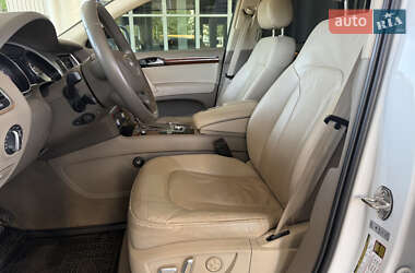 Внедорожник / Кроссовер Audi Q7 2013 в 