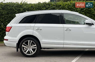 Внедорожник / Кроссовер Audi Q7 2014 в 