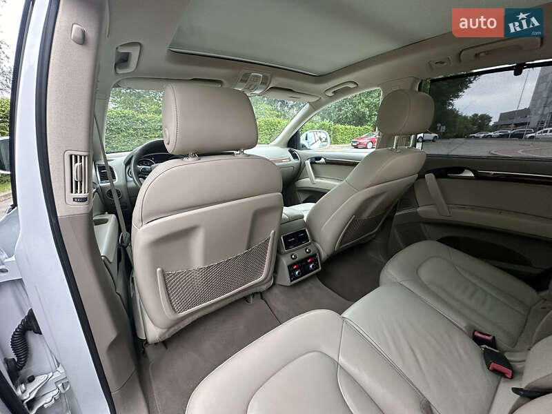Внедорожник / Кроссовер Audi Q7 2014 в Киеве