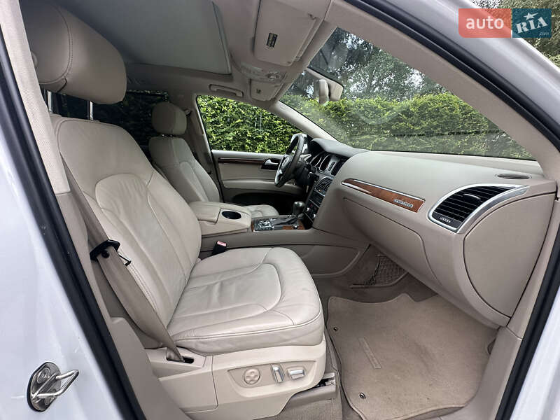 Внедорожник / Кроссовер Audi Q7 2014 в Киеве