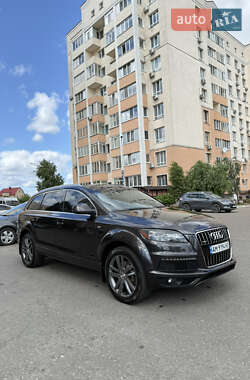 Позашляховик / Кросовер Audi Q7 2011 в 