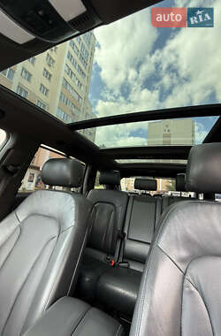 Позашляховик / Кросовер Audi Q7 2011 в 