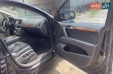 Внедорожник / Кроссовер Audi Q7 2011 в 