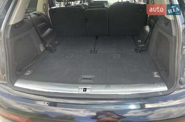 Внедорожник / Кроссовер Audi Q7 2011 в 