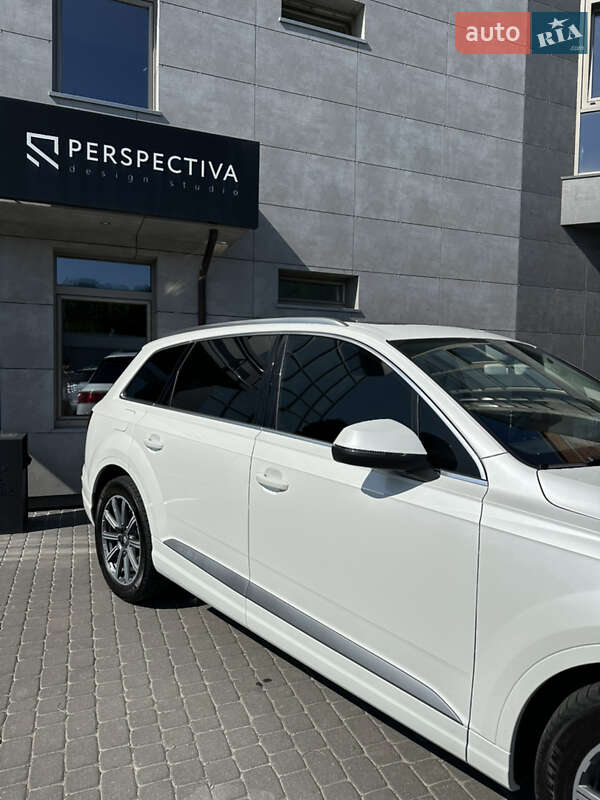 Внедорожник / Кроссовер Audi Q7 2016 в Хмельницком