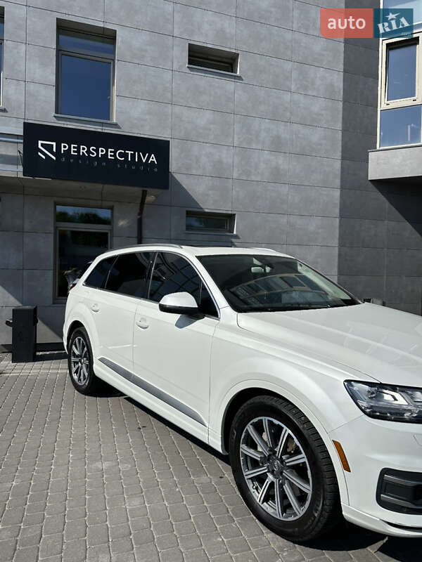 Внедорожник / Кроссовер Audi Q7 2016 в Хмельницком