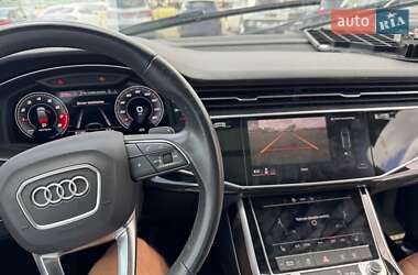 Внедорожник / Кроссовер Audi Q7 2021 в 