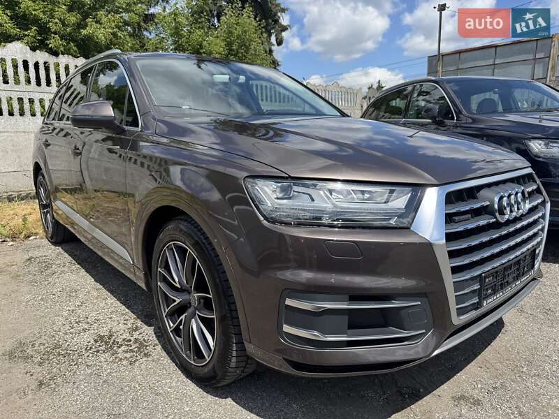 Внедорожник / Кроссовер Audi Q7 2015 в Тернополе