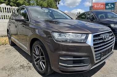 Внедорожник / Кроссовер Audi Q7 2015 в 