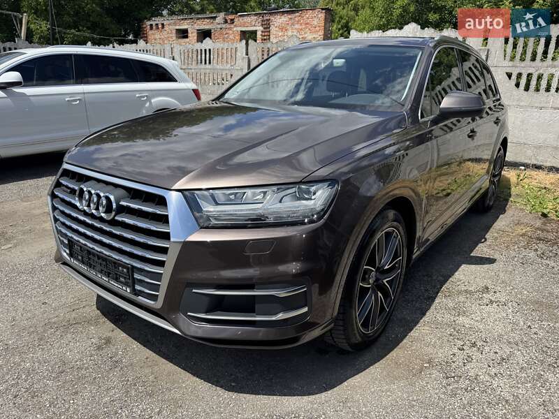Внедорожник / Кроссовер Audi Q7 2015 в Тернополе