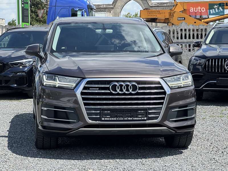 Внедорожник / Кроссовер Audi Q7 2015 в Тернополе
