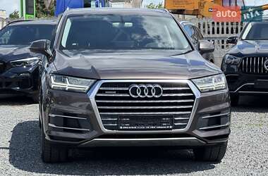Внедорожник / Кроссовер Audi Q7 2015 в 