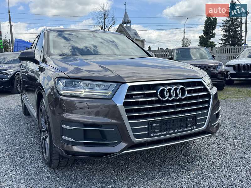 Внедорожник / Кроссовер Audi Q7 2015 в Тернополе
