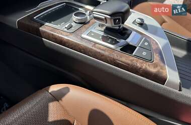 Внедорожник / Кроссовер Audi Q7 2015 в 