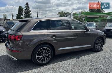 Внедорожник / Кроссовер Audi Q7 2015 в 