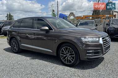Внедорожник / Кроссовер Audi Q7 2015 в 