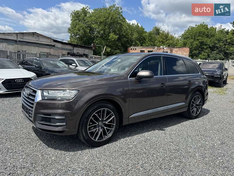 Внедорожник / Кроссовер Audi Q7 2015 в Тернополе