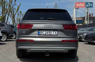 Внедорожник / Кроссовер Audi Q7 2016 в 