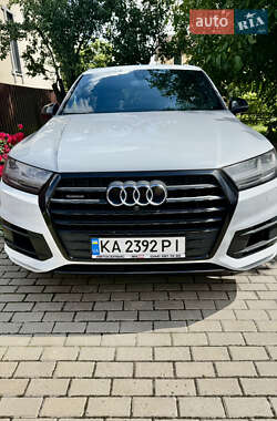 Позашляховик / Кросовер Audi Q7 2019 в Києві