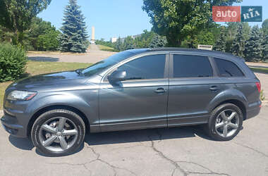 Позашляховик / Кросовер Audi Q7 2015 в Горішніх Плавнях