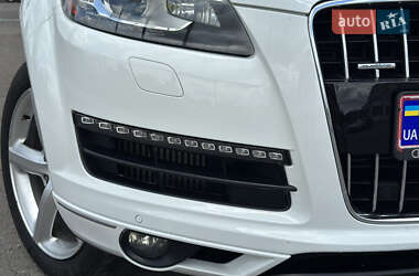 Внедорожник / Кроссовер Audi Q7 2012 в 