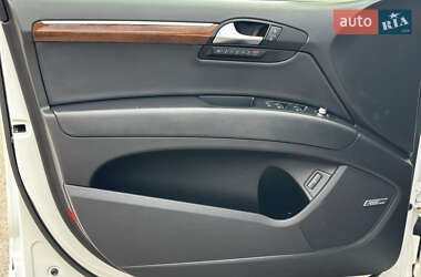 Внедорожник / Кроссовер Audi Q7 2012 в 