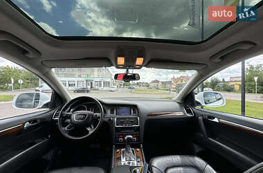 Внедорожник / Кроссовер Audi Q7 2012 в 