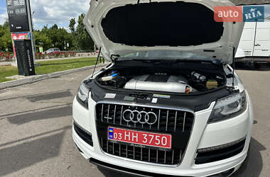 Внедорожник / Кроссовер Audi Q7 2012 в 