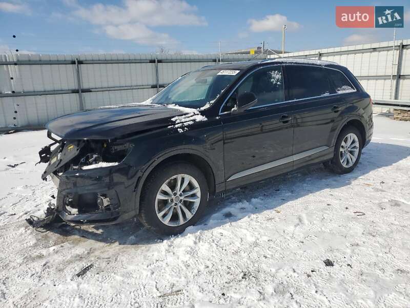 Внедорожник / Кроссовер Audi Q7 2017 в Стрые