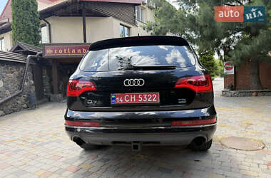 Внедорожник / Кроссовер Audi Q7 2010 в 