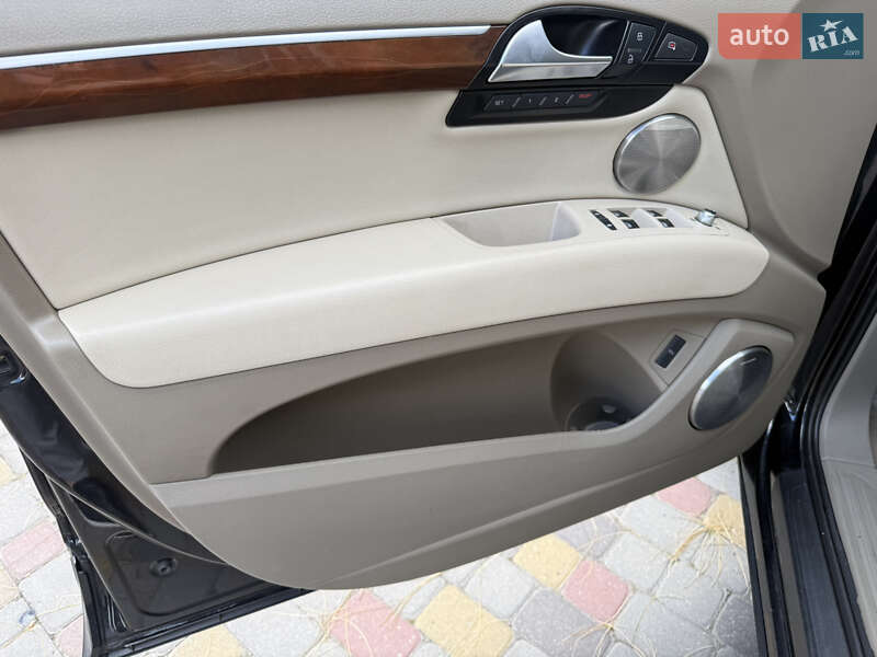 Внедорожник / Кроссовер Audi Q7 2010 в Хмельницком