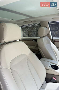 Внедорожник / Кроссовер Audi Q7 2010 в 