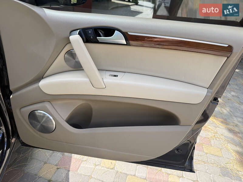 Внедорожник / Кроссовер Audi Q7 2010 в Хмельницком