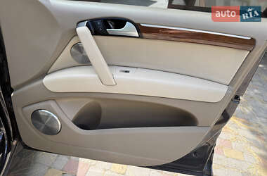 Внедорожник / Кроссовер Audi Q7 2010 в 